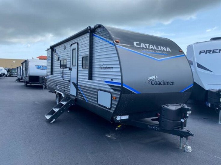 Thumbnail Photo undefined for New 2022 Coachmen Catalina 243RBSLE